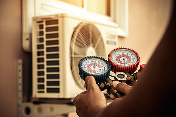 Professional Hvac technician working in New Market, AL